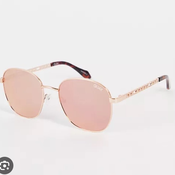 Quay Jezabel Links Sunglasses - Picture 2 of 5